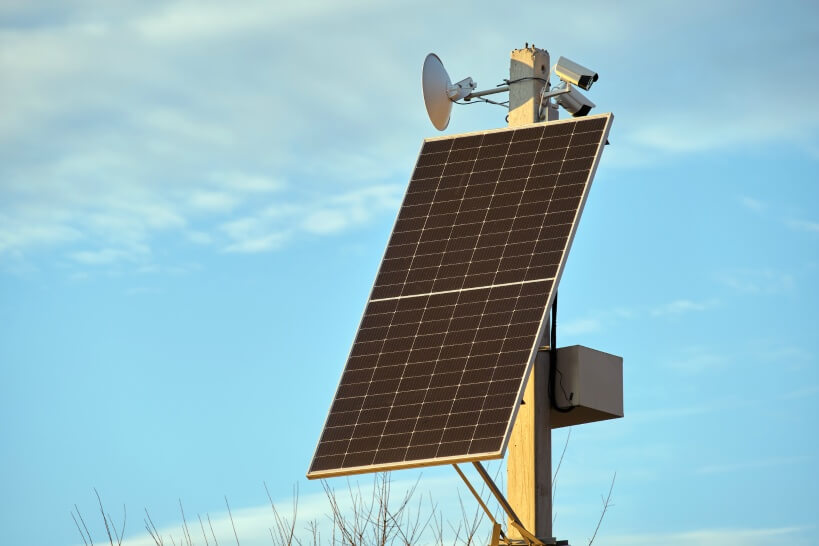 防犯カメラの太陽光パネル（ソーラーシステム）の管理上の注意点
