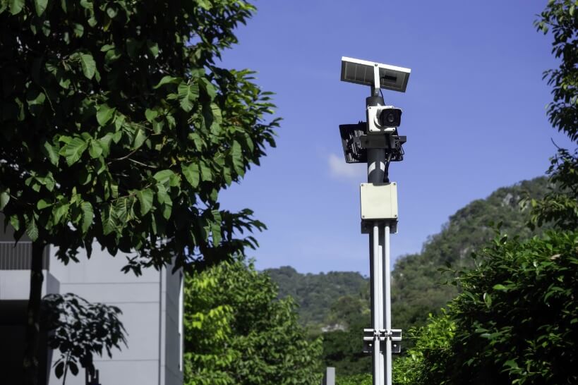 太陽光パネルの防犯カメラを長く使うための機種の選び方