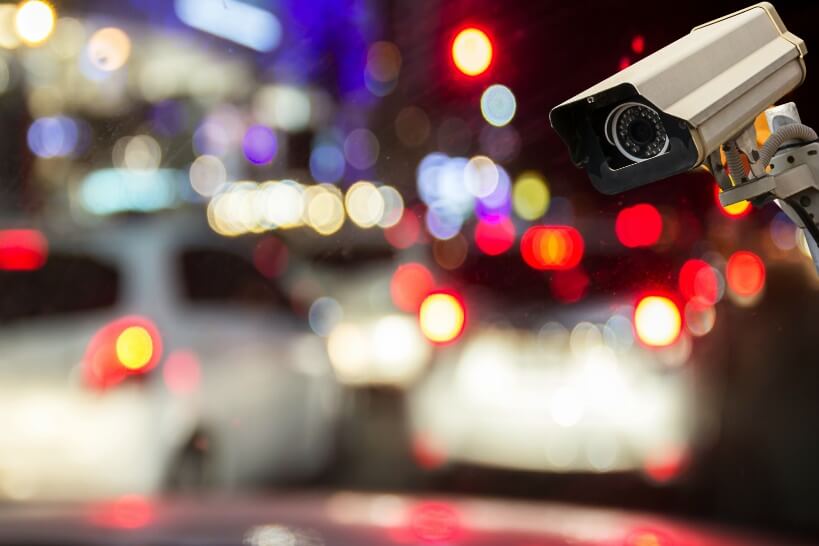 最新の屋外防犯カメラの人感センサーは夜間対応モデルが多い