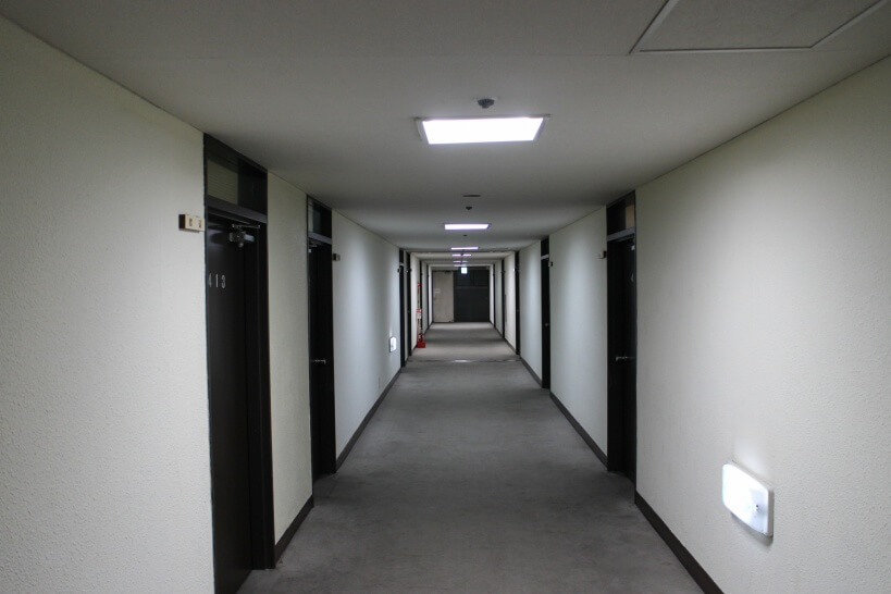 ビジネスホテルに監視カメラを設置。廊下や部屋の事例と導入予算