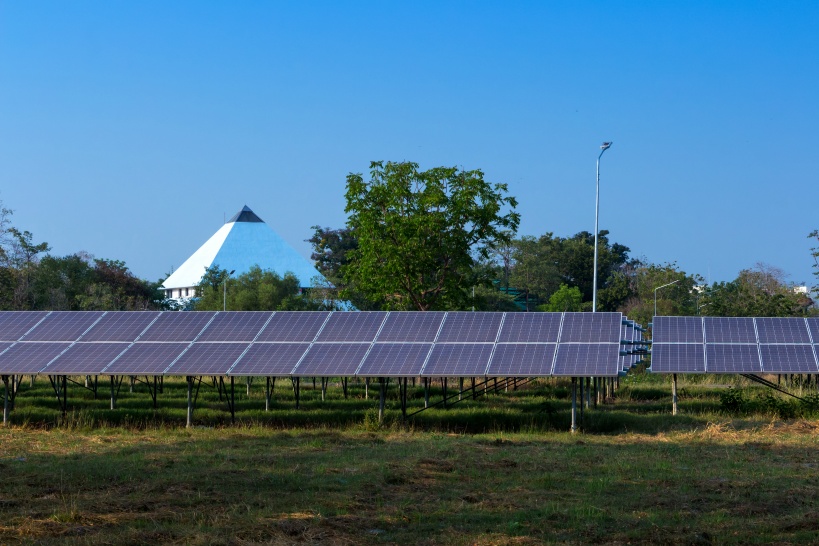 太陽光発電所の事業者に求められる防犯対策を解説