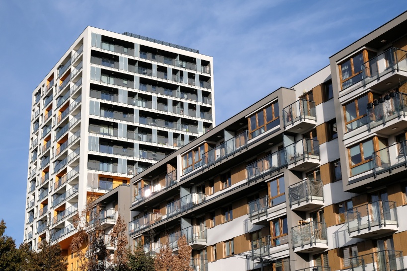 防犯カメラの設置が全国のマンションで加速している背景